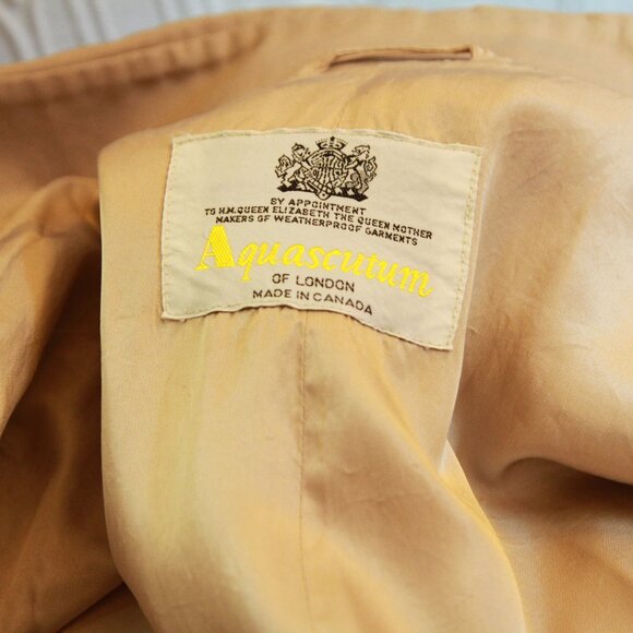 Classic 60's or early 70's Aquascutum trench coat Mac - Picture 3 of 3
